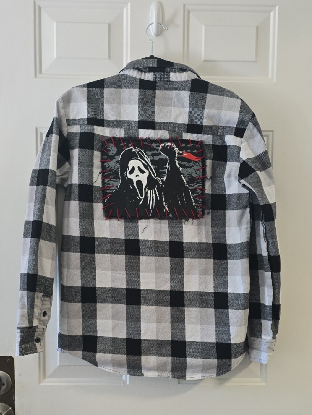 Ghost Face Fun World Plaid Flannel Button Up Shirt Scream Horror Patch Men S - Picture 5 of 7